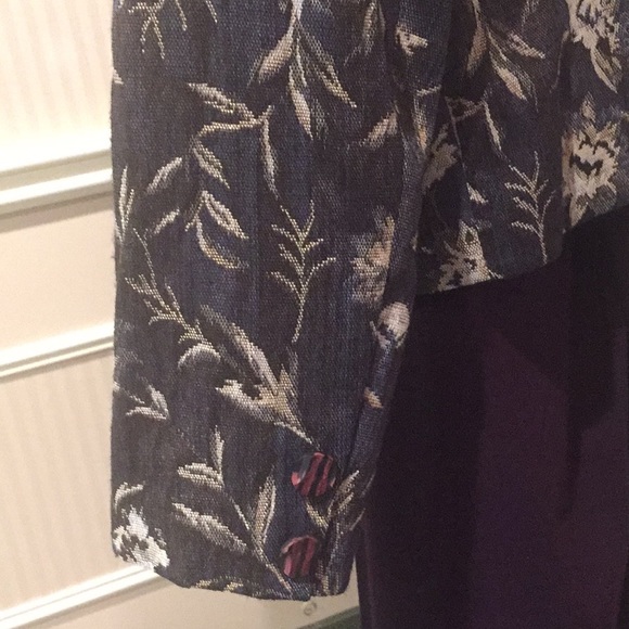 NWT Floral patterned blue blazer - Picture 3 of 5